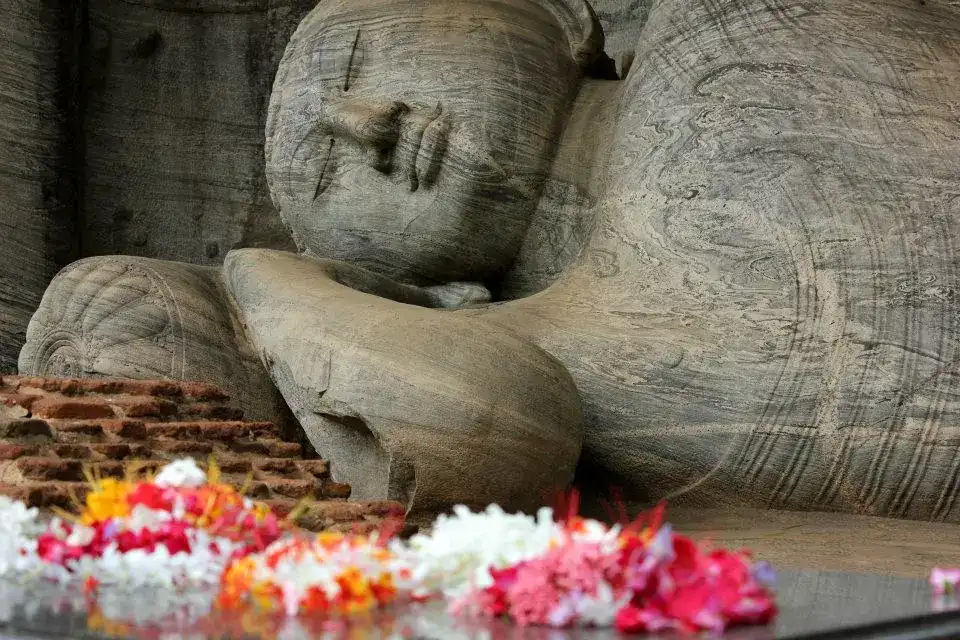 Polonnaruwa ancient city image 3